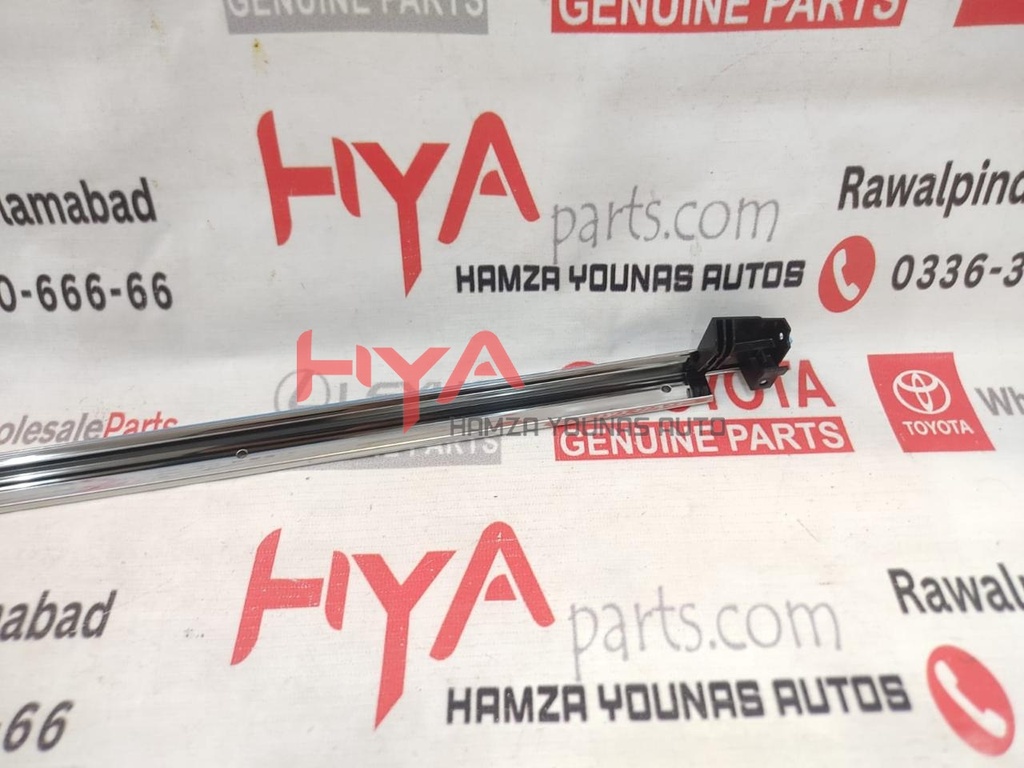 MOULDING, RR DOOR WINDOW FRAME, UPR RH