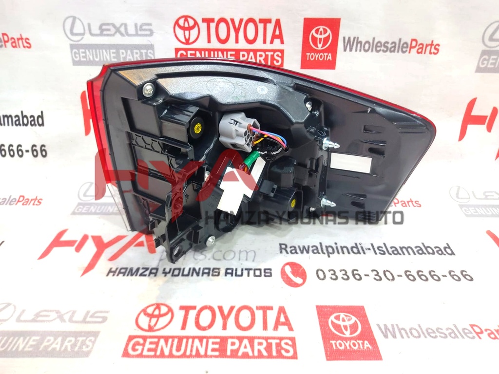 LENS &amp; BODY, REAR COMBINATION LAMP, LH