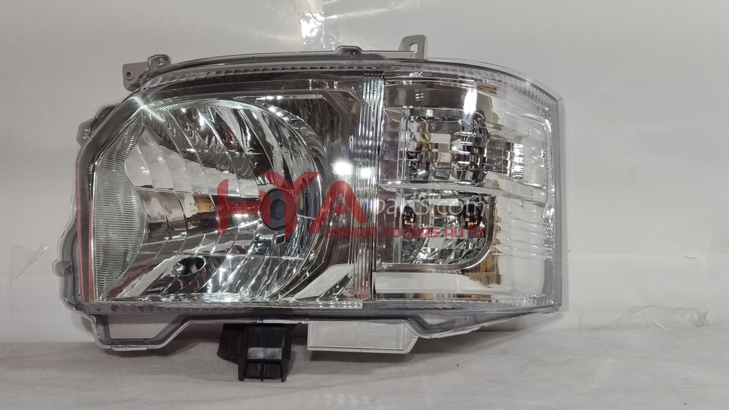 HEAD LIGHT HIACE 2014 LH