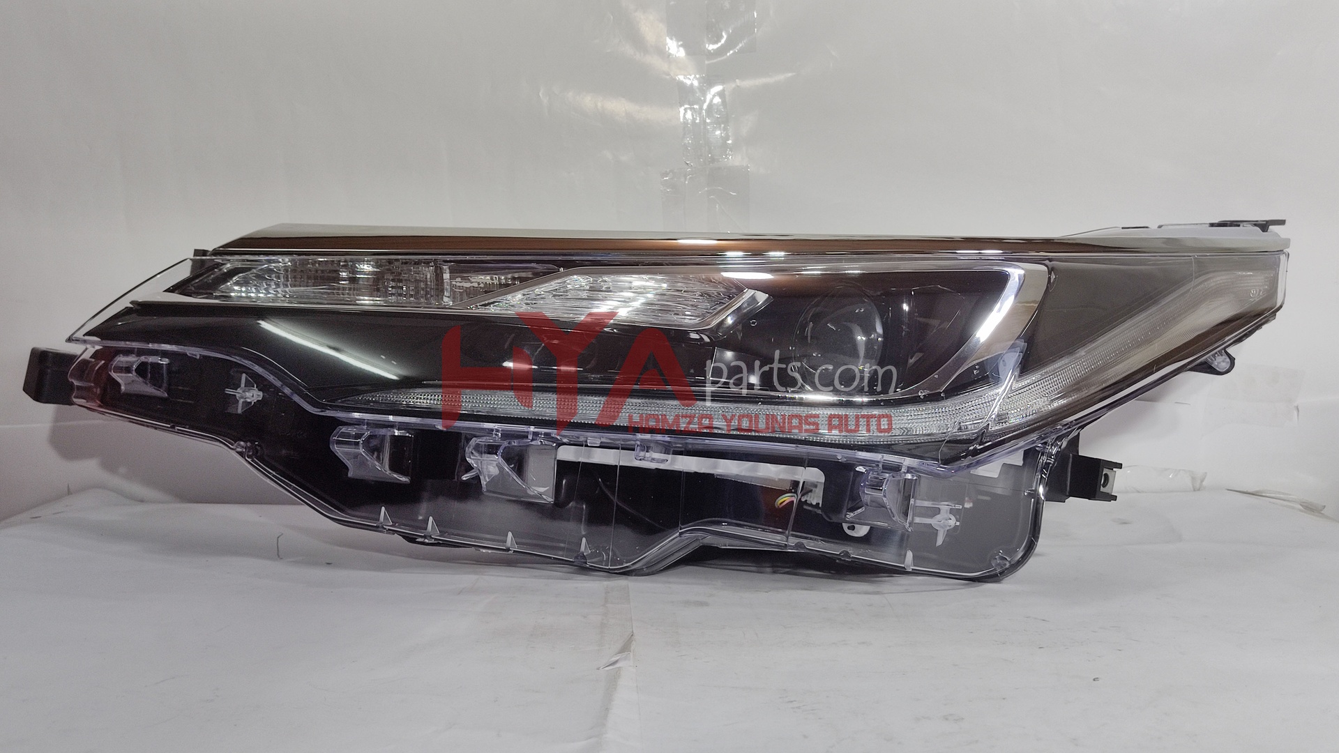 [TYC 20-G462-06-2B] HEAD LAMP GRANDE 2018 LH