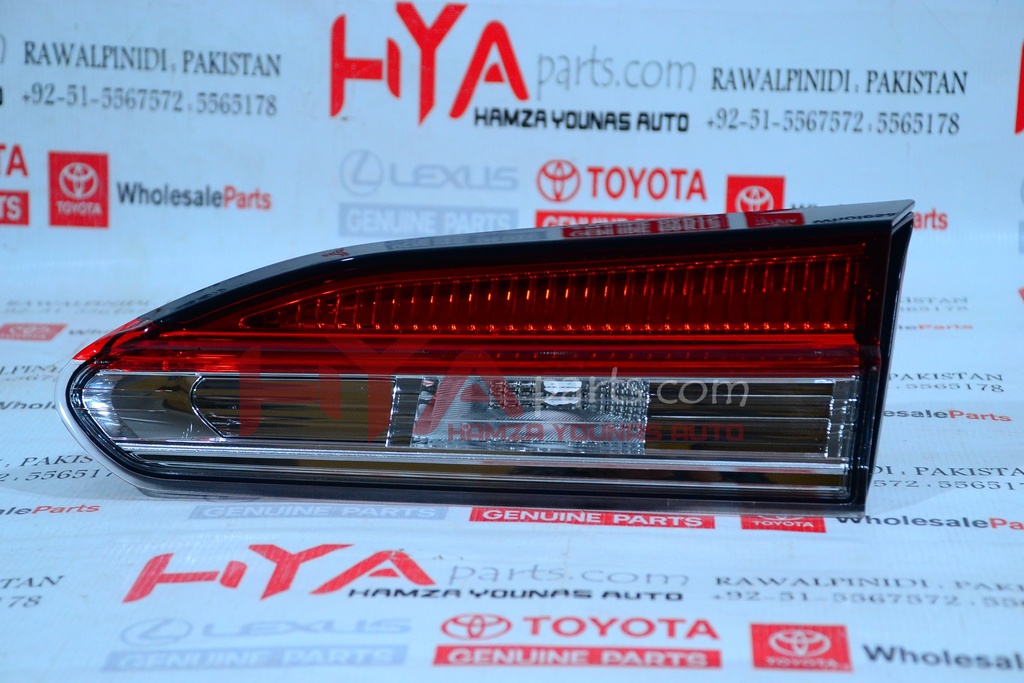 LENS AND BODY, REAR LAMP, RH (BACK LIGHT)