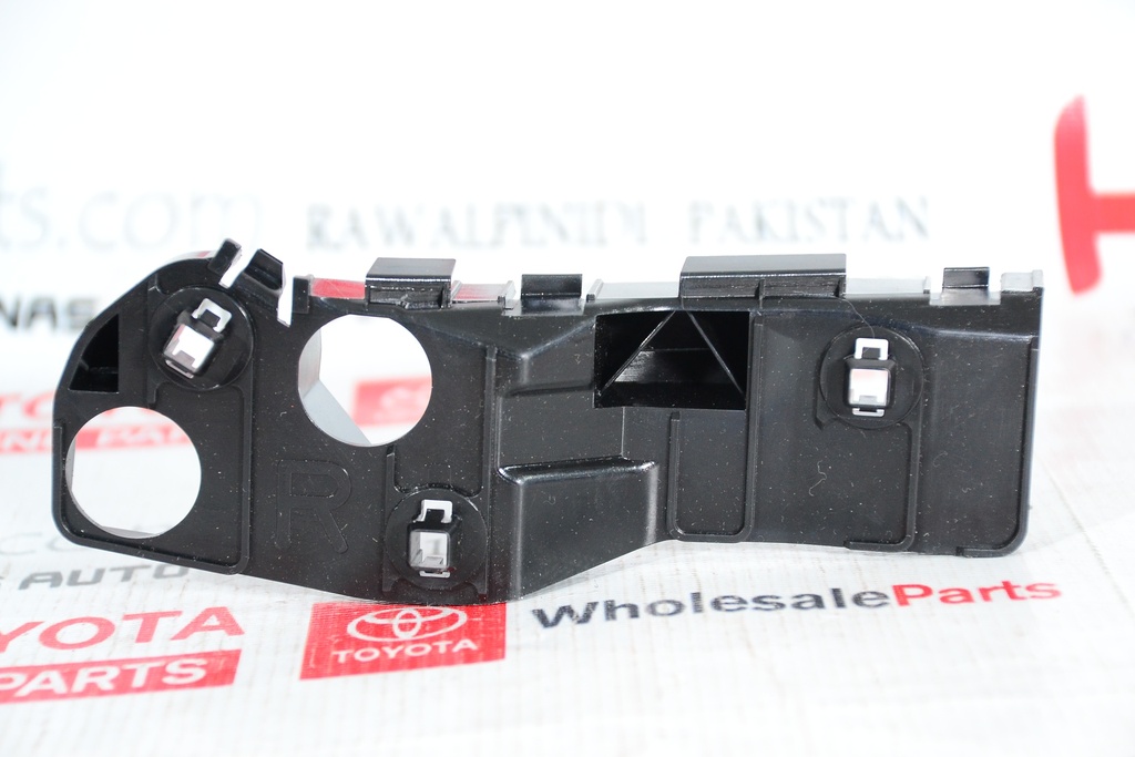 RETAINER, FRONT BUMPER SIDE, RH (BUMPER SPACER)