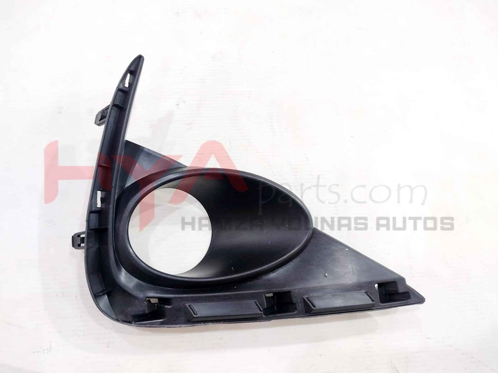 COVER, FRONT BUMPER HOLE, RH