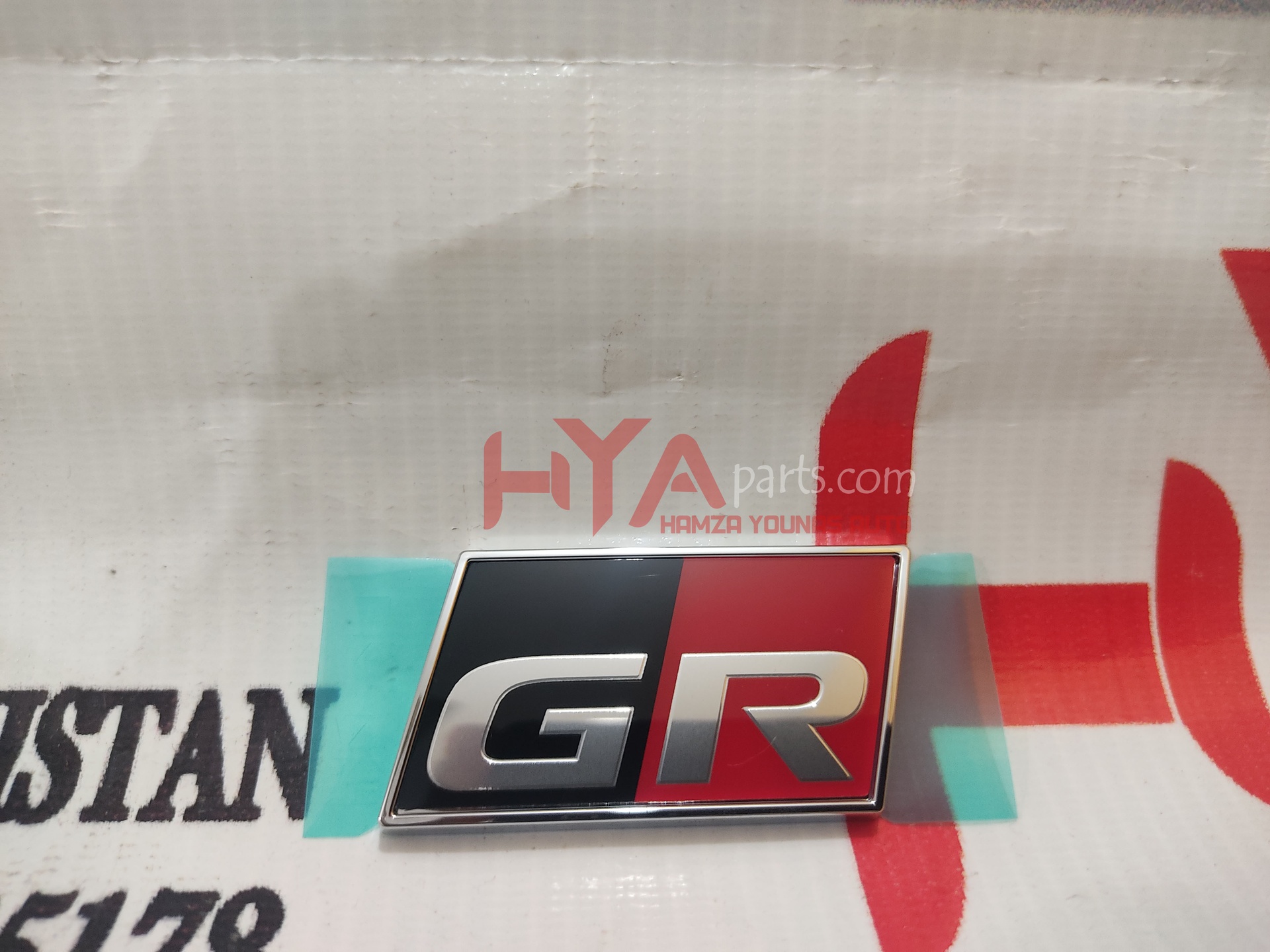 [75361-52070] PLATE, SIDE PANEL NAME GR MONOGRAM