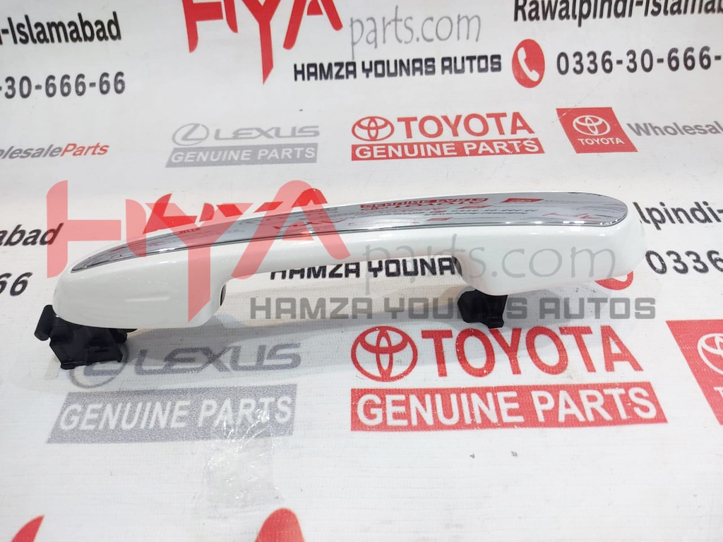 DOOR HANDLE, OUTSIDE FR/RR LH P/WHITE LC 300