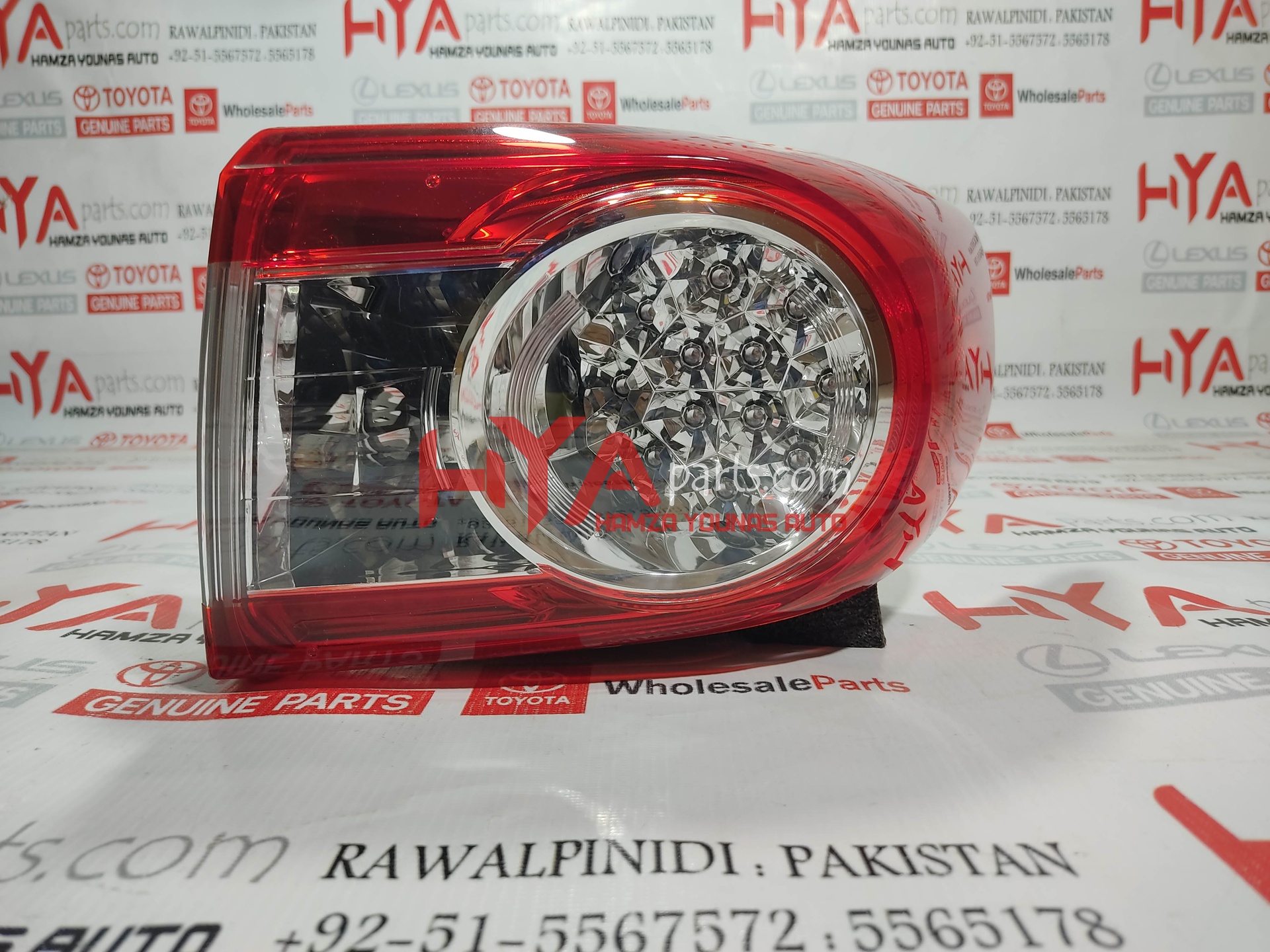 [81551-02620] LENS &amp; BODY, REAR COMBINATION LAMP, RH (BACK LIGHT)