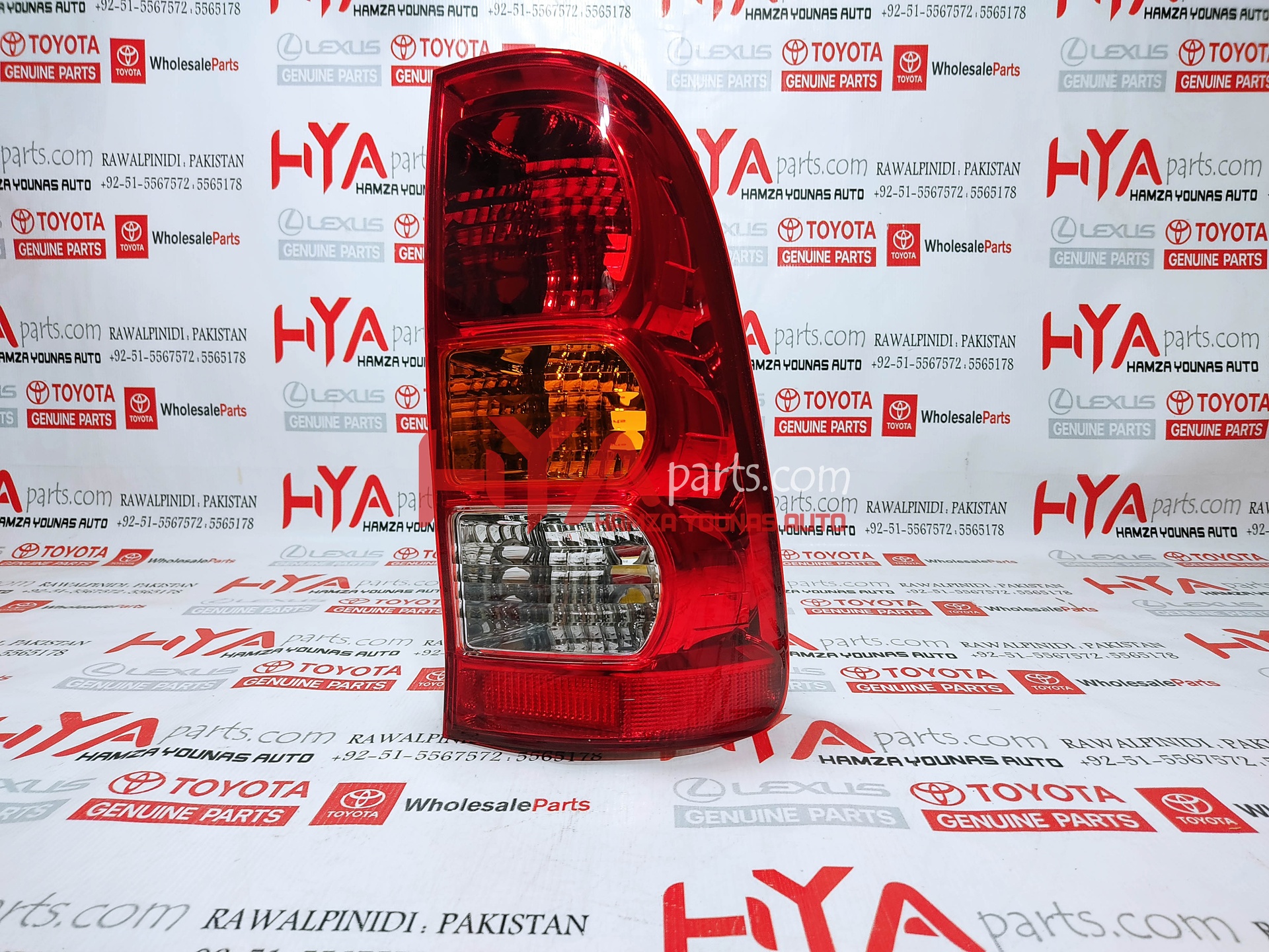 [81551-0K010] LENS &amp; BODY, REAR COMBINATION LAMP, RH (BACK LIGHT)