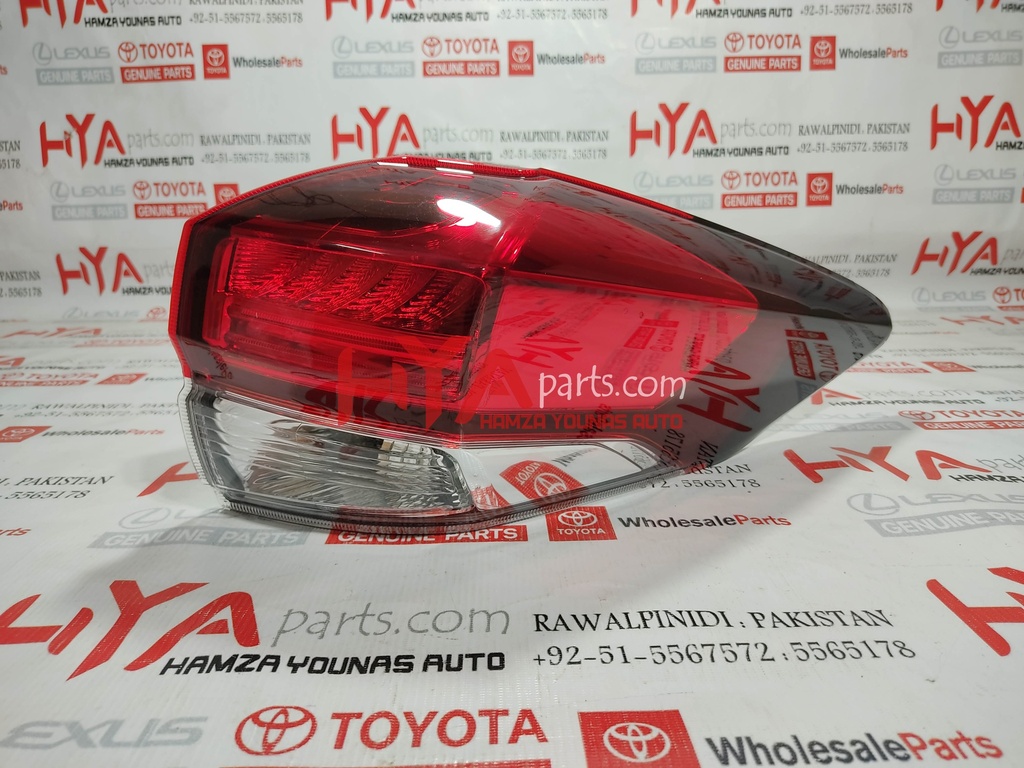 LENS &amp; BODY, REAR COMBINATION LAMP, RH