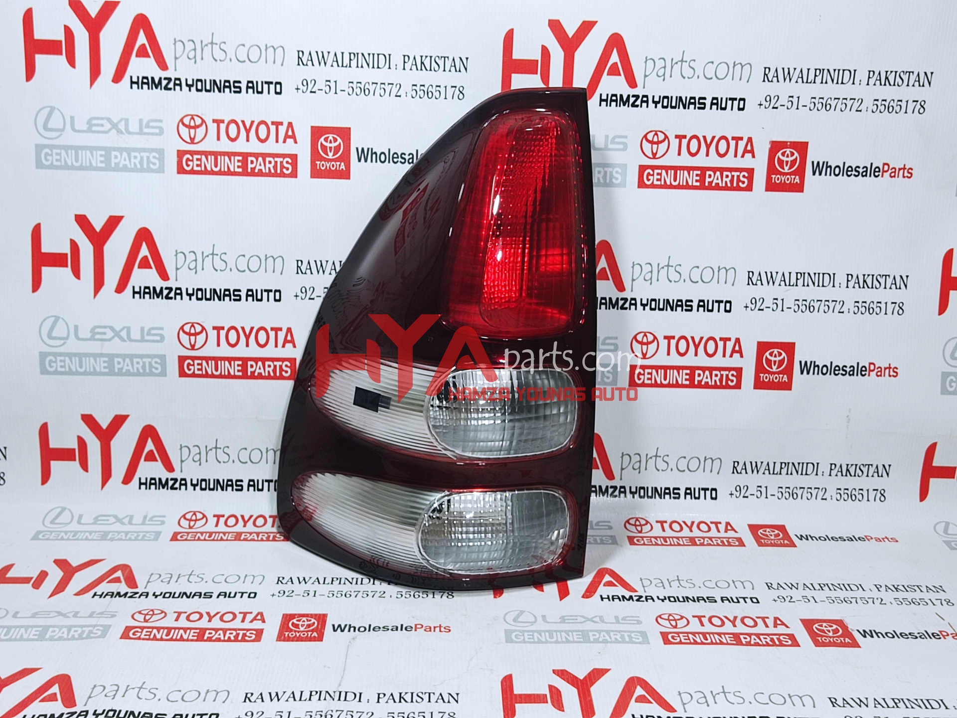 [81561-60621] LENS &amp; BODY, REAR COMBINATION LAMP, LH (BACK LIGHT)