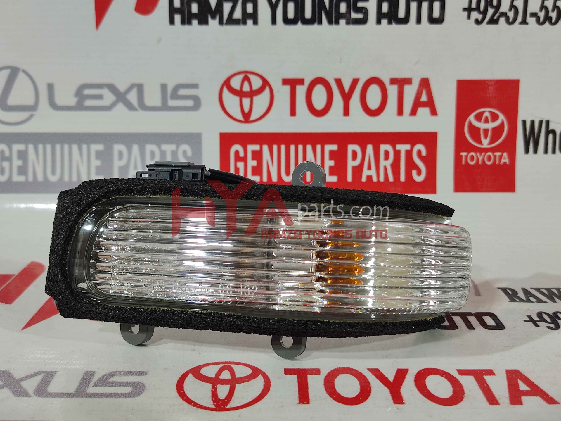 [81740-06030] LAMP ASSY, SIDE TURN SIGNAL, LH