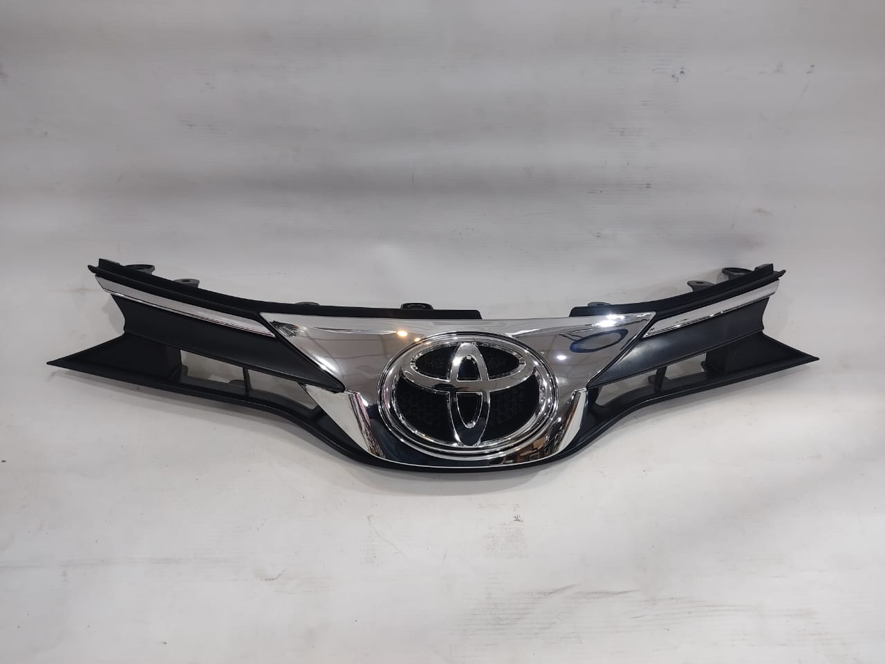 [53101-0DC00-TAP-C] GRILLE, RADIATOR