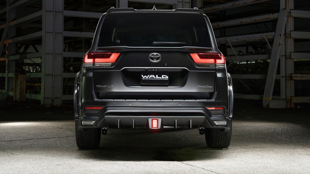 REAR BUMPER EXTENSION LAND CRUISER 300 WALD