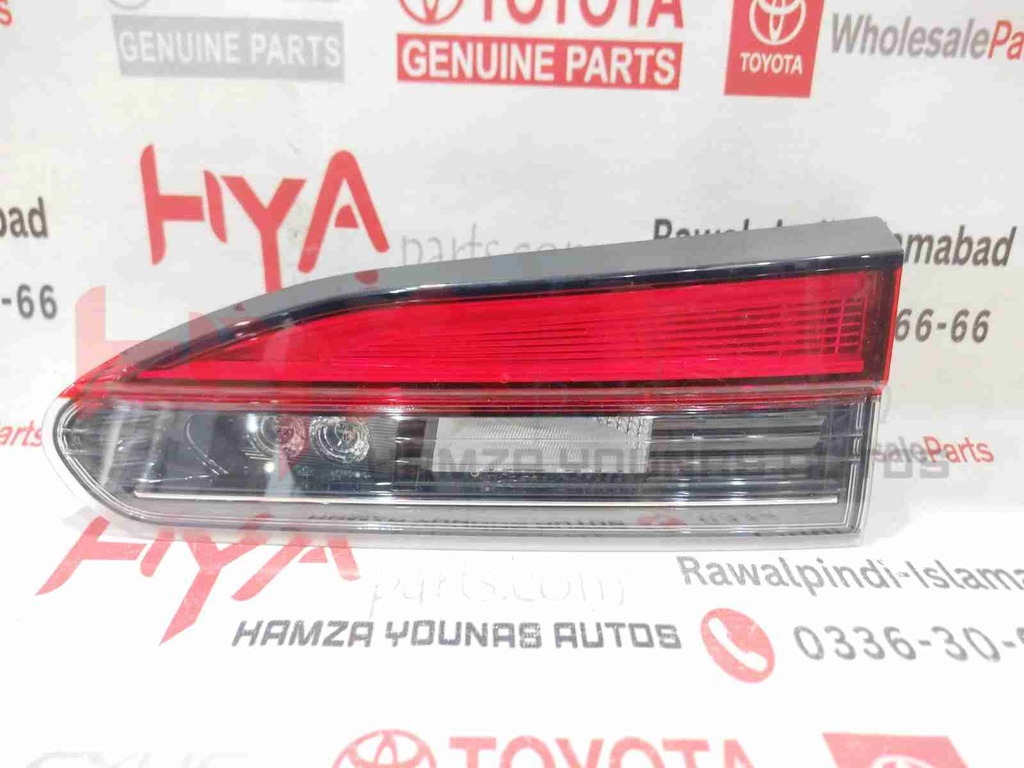 LENS AND BODY, REAR LAMP, RH