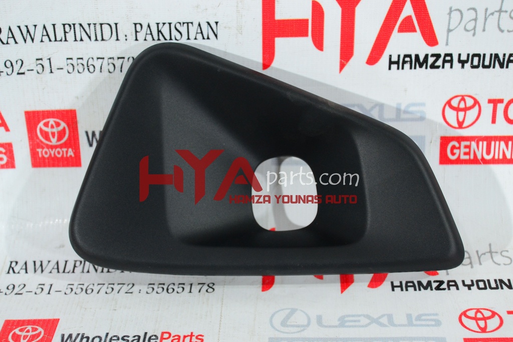 COVER, FOG LAMP, RH