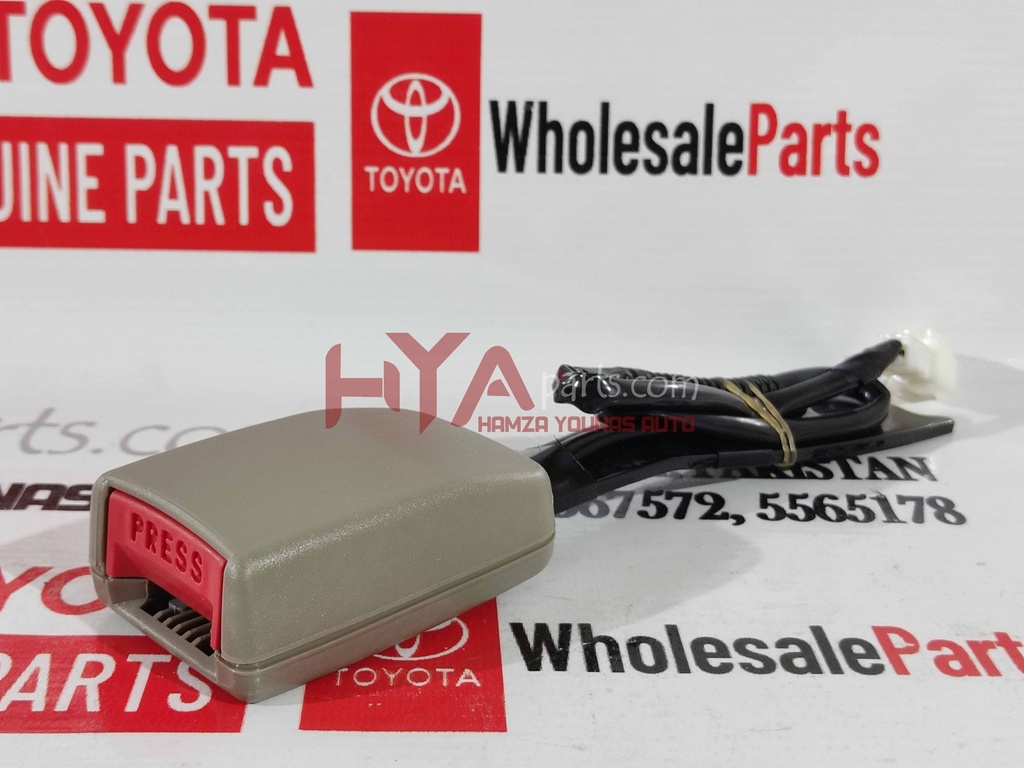 SEAT BELT CATCHER RH