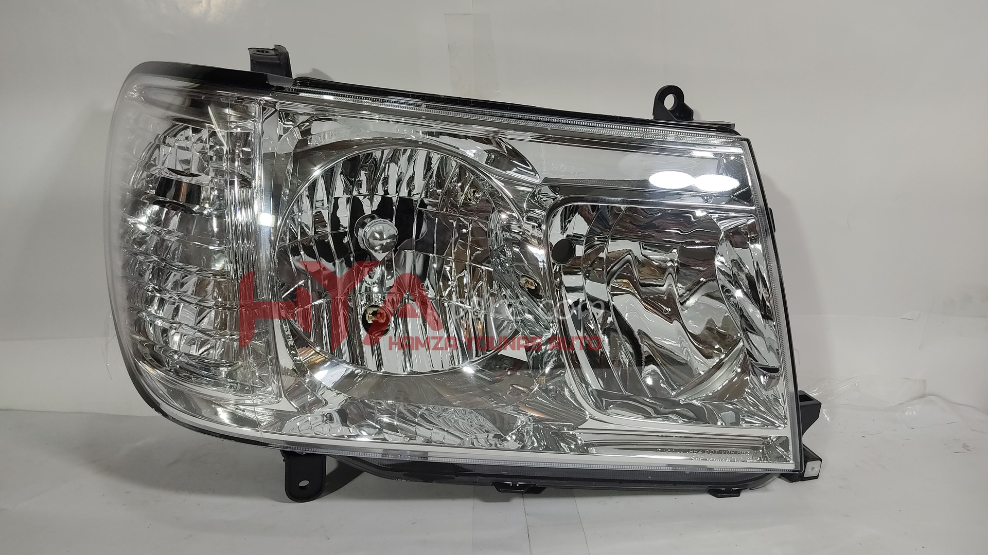 [DP 212-11H9R] HEAD LIGHT LAND CRUISER 2006