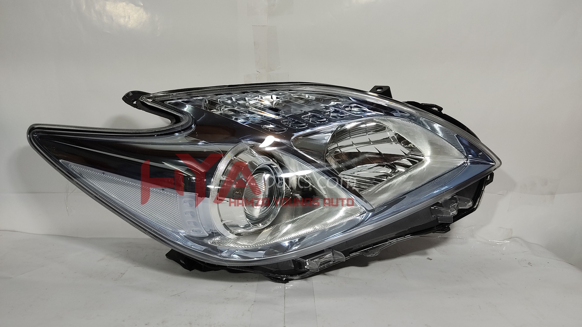 [DP 212-11P6R] HEAD LIGHT PRIUS 2010 1800cc RH