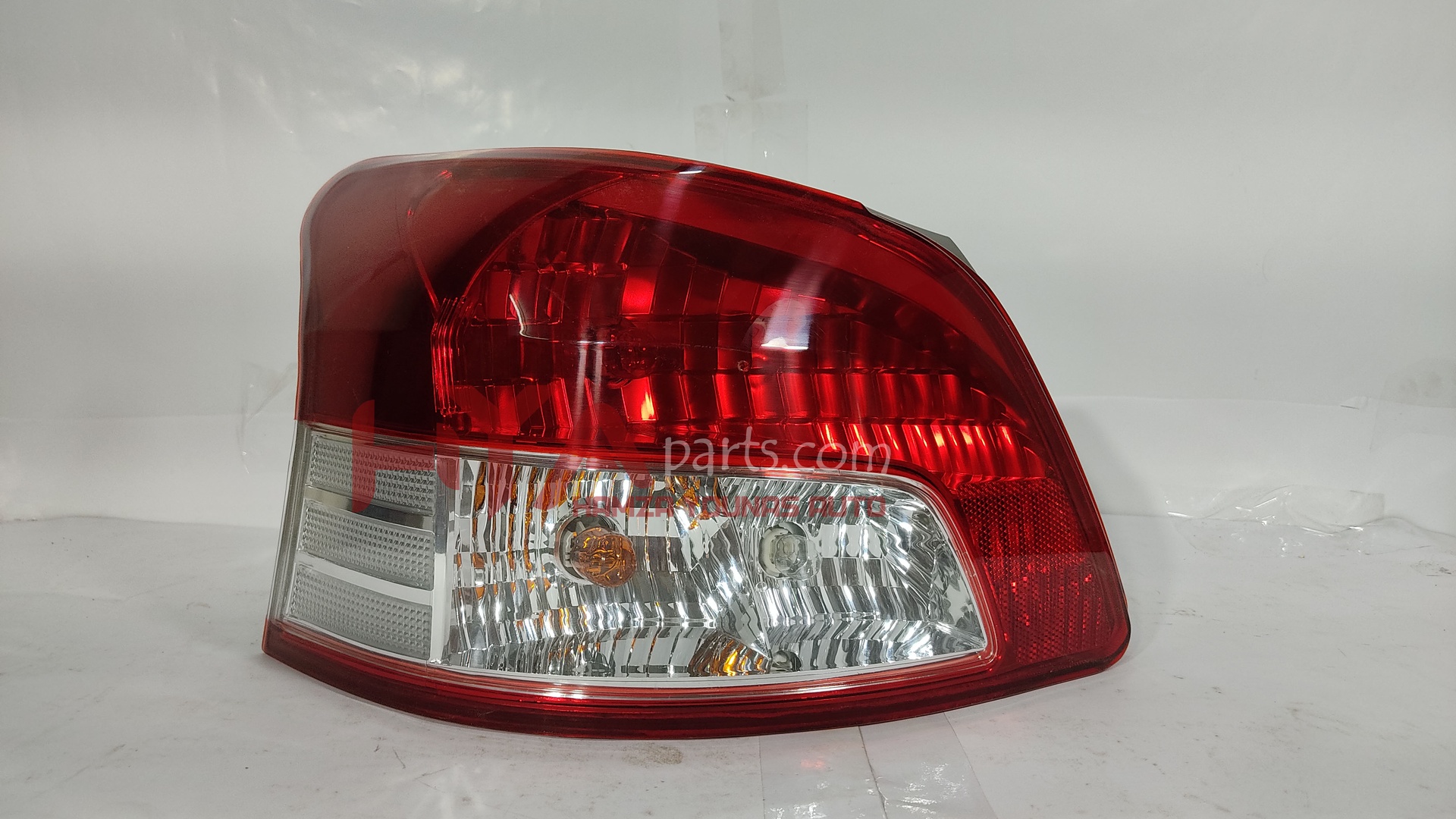 [DP 212-19P5L-AE] REAR LIGHT BELTA LH