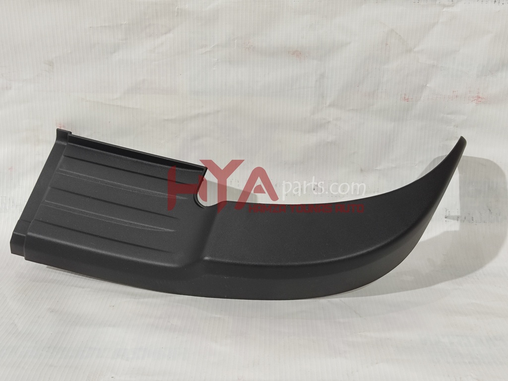 REAR BUMPER COVER REVO RH