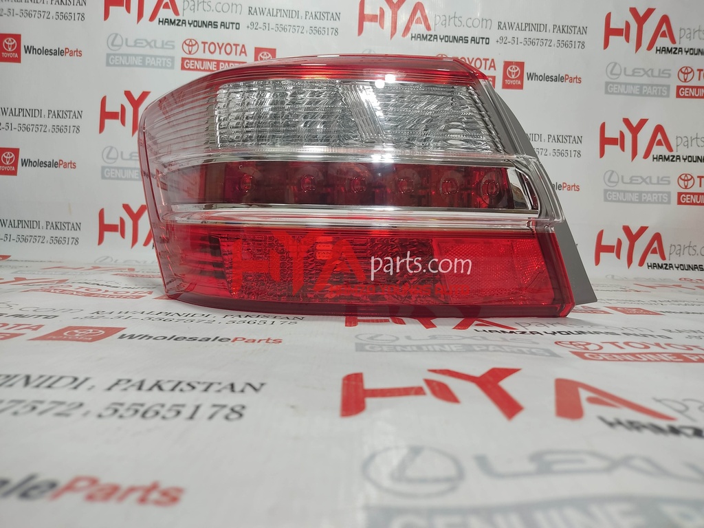 [81561-20A40] LENS &amp; BODY, REAR COMBINATION LAMP, LH (BACK LIGHT)