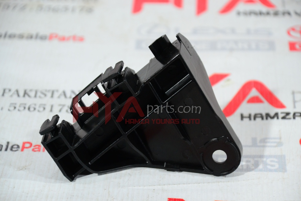 [52562-02250] RETAINER, REAR BUMPER, UPPER RH